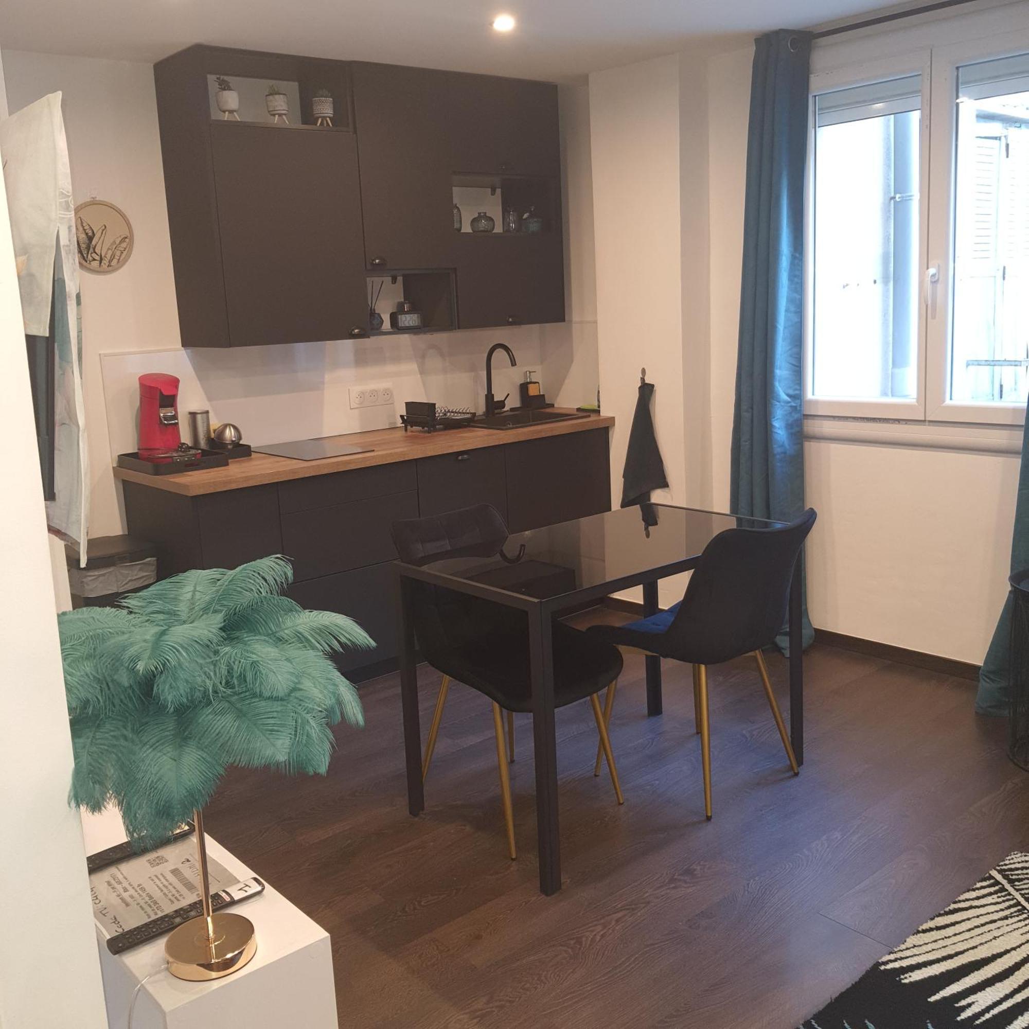 Loft Spacieux-2 Min De La Appartement